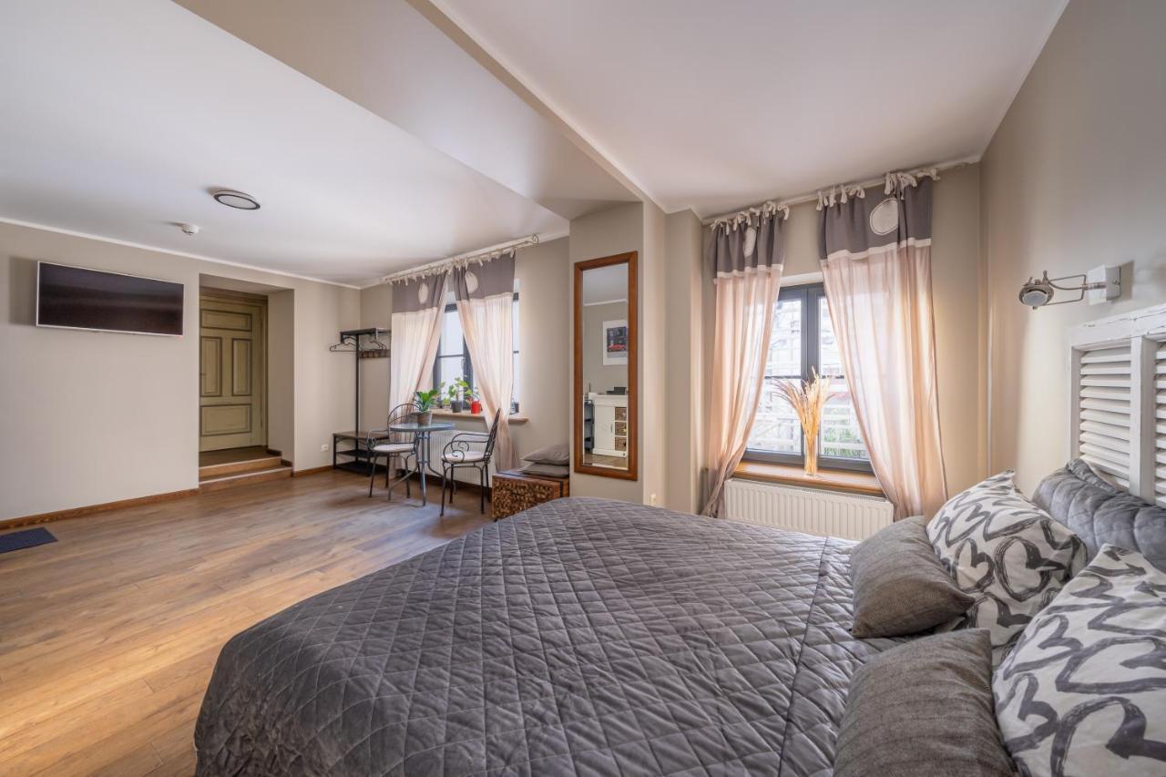 Enjoy Old Town Vibes In 1716 Laipu Residence With 4 Stylish Apartments And 1 Penthouse Riga Bagian luar foto