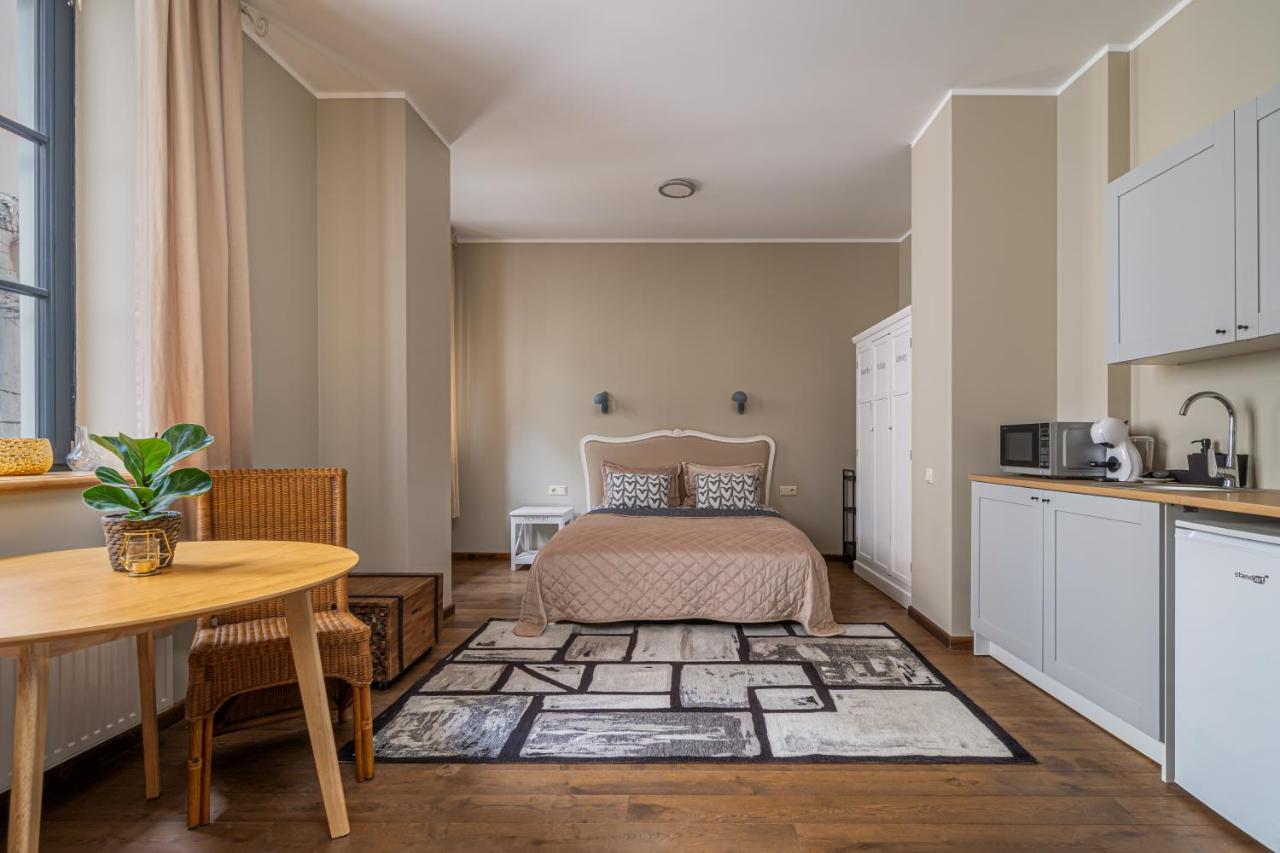 Enjoy Old Town Vibes In 1716 Laipu Residence With 4 Stylish Apartments And 1 Penthouse Riga Bagian luar foto