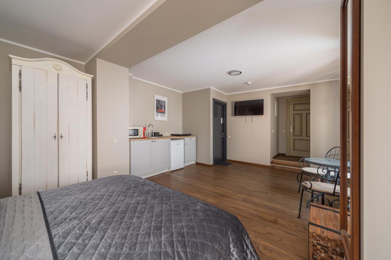 Enjoy Old Town Vibes In 1716 Laipu Residence With 4 Stylish Apartments And 1 Penthouse Riga Bagian luar foto