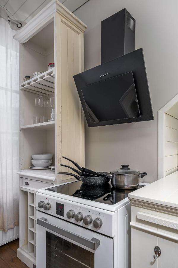 Enjoy Old Town Vibes In 1716 Laipu Residence With 4 Stylish Apartments And 1 Penthouse Riga Bagian luar foto
