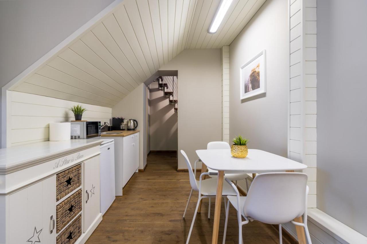 Enjoy Old Town Vibes In 1716 Laipu Residence With 4 Stylish Apartments And 1 Penthouse Riga Bagian luar foto
