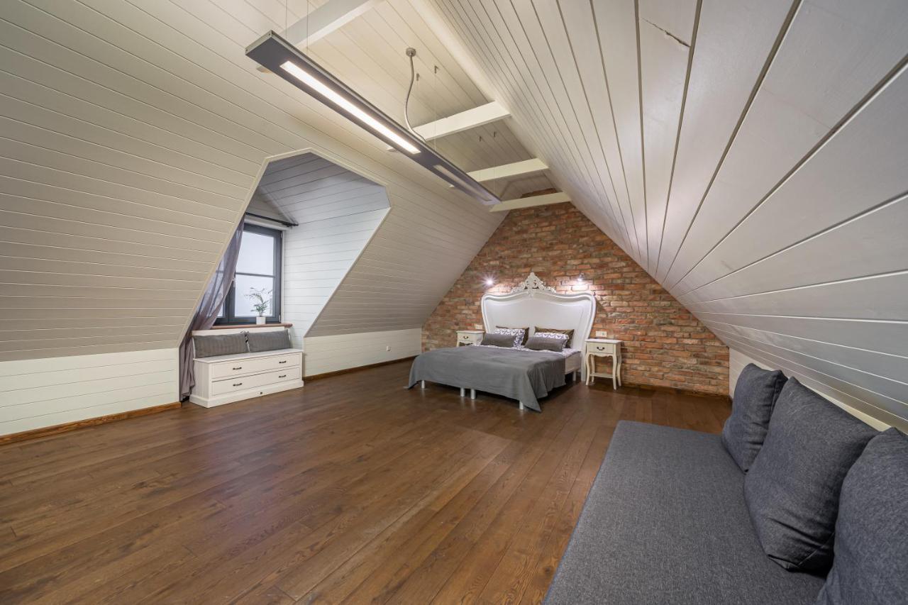 Enjoy Old Town Vibes In 1716 Laipu Residence With 4 Stylish Apartments And 1 Penthouse Riga Bagian luar foto