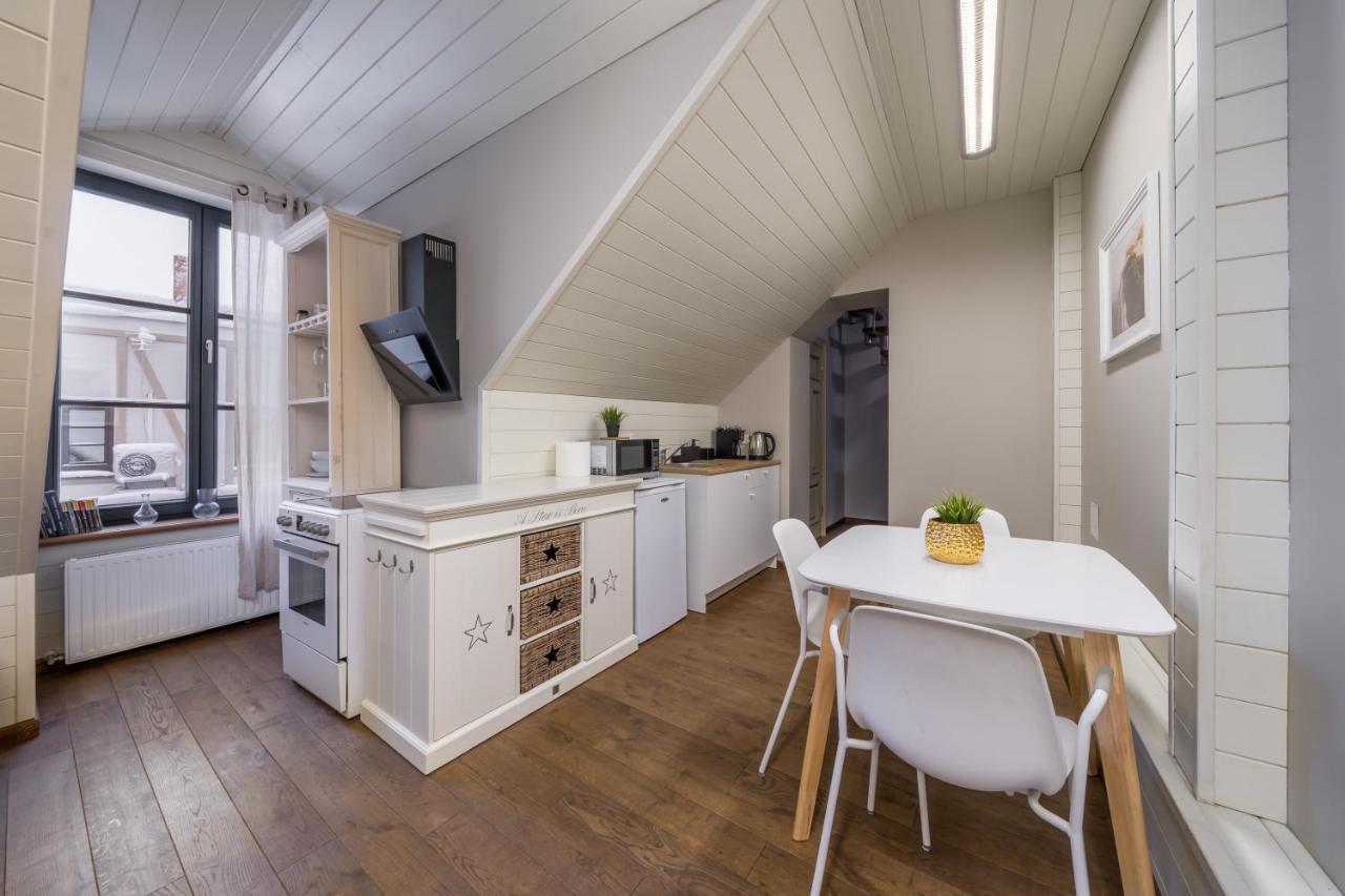 Enjoy Old Town Vibes In 1716 Laipu Residence With 4 Stylish Apartments And 1 Penthouse Riga Bagian luar foto